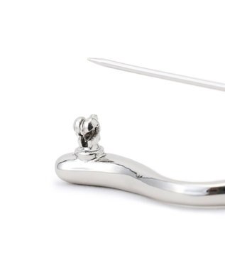 23区 ニュアンス ライン ブローチ シルバー系