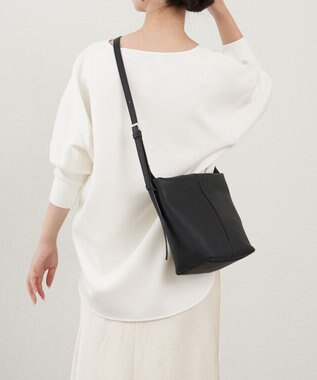 russet レザーミニショルダーバッグ(CE-1657) Black