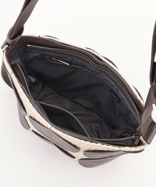 Y'SACCS サークルパッチショルダーバッグ アイボリー