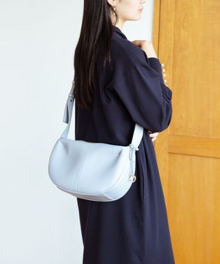 組曲 【人気につき再入荷！】ハーフムーンショルダー バッグ スカイブルー系