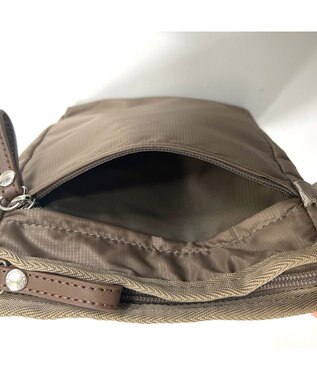 Y'SACCS テープデザインポシェット ベージュ