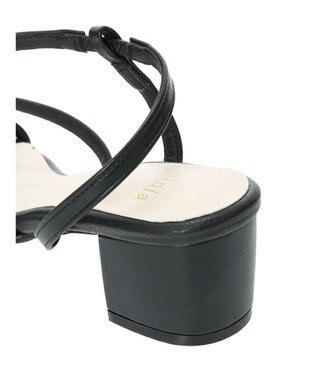 Green Parks ・ｍｉｎｉａ　チャンキーヒールナローストラップサンダル Black