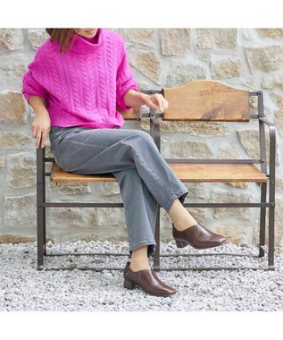 ing <ing>【WEB限定】【サスティナブルシリーズ】甲深デザインパンプス ダークブラウン