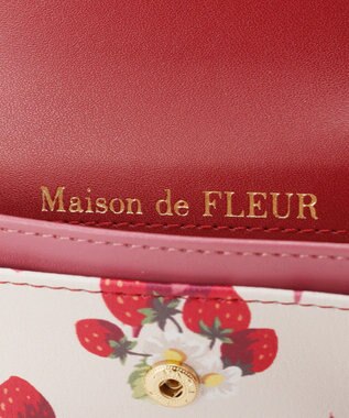 Maison de FLEUR いちご柄カードケース Red