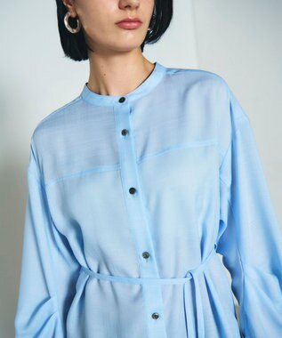 GRACE CONTINENTAL バックシャンオーバーシャツ サックス