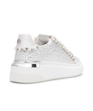 STEVE MADDEN GLORIES パールビジューレースアップスニーカー アイボリー