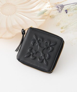 russet エンボスモノグラムラウンドウォレット(SO-431) Black