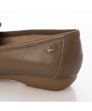 ing <ing>リラックスモカシンシューズ ダークオーク