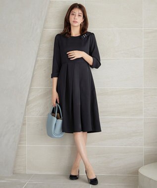 Tiaclasse 【安田美沙子さん着用・ポーチ・ショルダー紐付き】フラワーカットフェイクレザーバッグ サックス