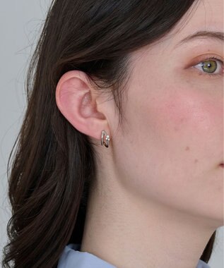 Phoebe 〈痛くないシリーズ/アレルギー対応〉シャイニーダブルフープライトフィットイヤリング　シルバー シルバー