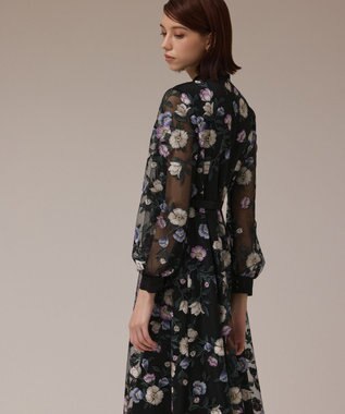 GRACE CONTINENTAL マルチ刺繍フレアワンピース ブラック
