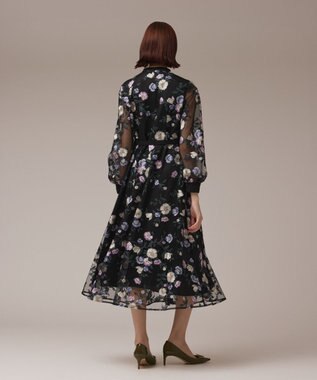 GRACE CONTINENTAL マルチ刺繍フレアワンピース ブラック