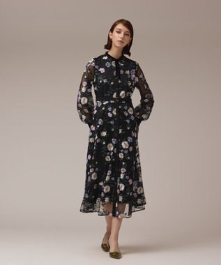 GRACE CONTINENTAL マルチ刺繍フレアワンピース ブラック
