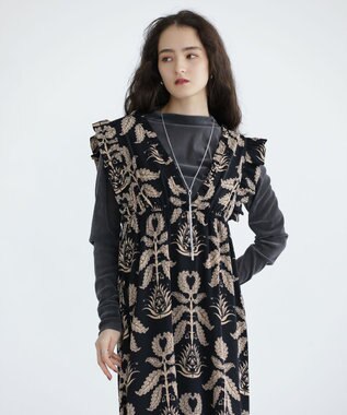 Green Parks ■ＥＳＣＡＲ　ボタニカルｐｔフリルエプロンワンピース Black