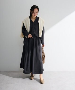 Green Parks ＳＥＴ２点スキッパーブラウス＋プリーツスカート Charcoal Gray