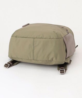 Y'SACCS 【ナイロンタフタ×リサイクルレザー】デイリーリュック カーキ