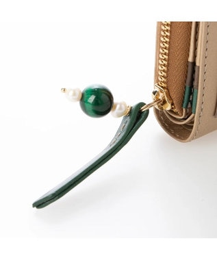 UNBILLION perche ジェムストーンチャームハーフラウンドウォレット ゴールド