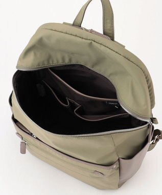 Y'SACCS 【ナイロンタフタ×リサイクルレザー】デイリーリュック カーキ