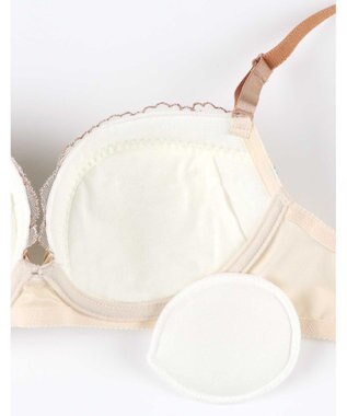 une nana cool ボタニカル柄のレースが華やか　Botanic Garden　3/4カップブラ ライトベージュ