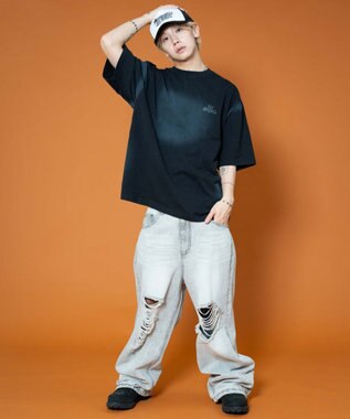 WEGO 【ユニセックス着用ITEM】バックスタッズグラフィックT（SS） ブラック