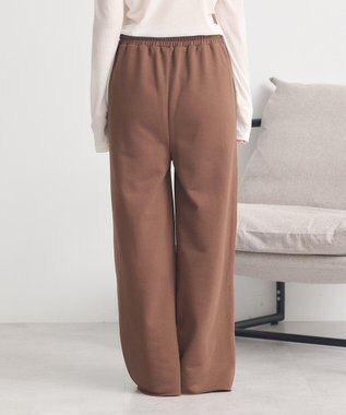 earth music&ecology センターシームタックスウェットパンツ Brown