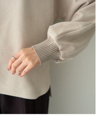 YECCA VECCA フェイクスエードデザインステッチプルオーバー Gray Beige