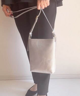 Hekhèr Le Style de Vie 新素材・新色追加【日本製】シュリンクレザー ショルダーバッグ シルバー シルバー