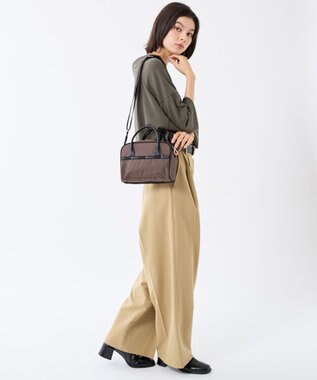 LeSportsac SQUARE TH CROSSBODY/アップタウンダークチョコ/ブラック アップタウンダークチョコ/ブラック