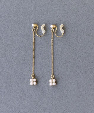 Phoebe 〈痛くないシリーズ/金属アレルギー対応〉タイニーフラワーロングライトフィットイヤリング　チェーン/小粒パール/揺れるイヤリング