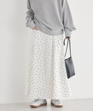 earth music&ecology サテンフレアスカート Ivory