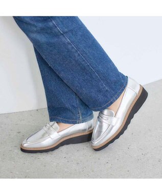 MODE ET JACOMO <carino>【レイン】ポインテッドコインローファー シルバー