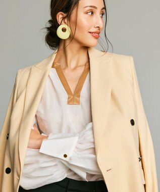 BEIGE， PAULINE / レザーコンビブラウス White x Camel