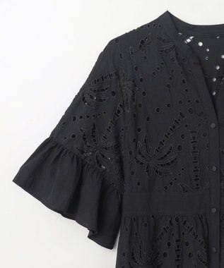 GRACE CONTINENTAL ヤシ柄カットワークワンピース ブラック