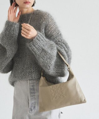 russet エンボスモノグラム ソフトレザーショルダーバッグ(CE-1547) GrayBeige