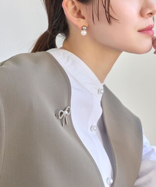 Phoebe リボンパールビジューブローチ　シルバー シルバー