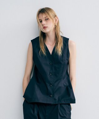 uncrave コットンクロスプレーン ペプラムジレブラウス