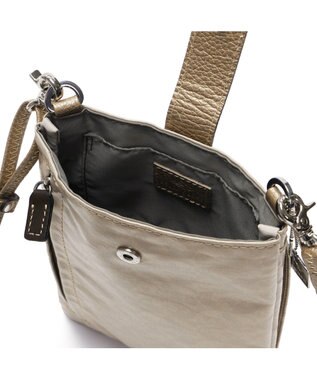 PELLE BORSA パスポートサイズショルダーバッグ Alive アライブ 4306 ゴールド