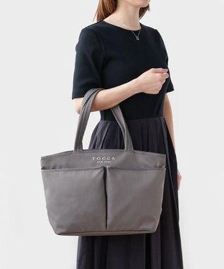 TOCCA 【WEB＆一部店舗限定】【A4サイズ対応・サスティナブル素材】T-INCONTRO TOTE L トートバッグ L グレージュ系