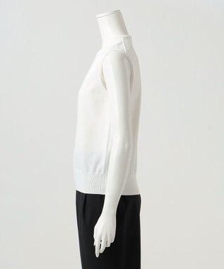 23区 S 【R(アール)】ブライトニット ノースリーブプルオーバー オフホワイト系