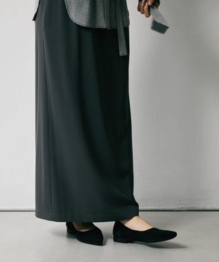 steppi フォルムフィット ポインテッド パンプス ブラックラメ