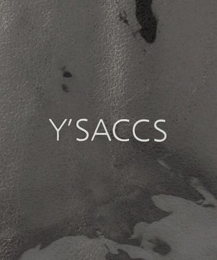 Y'SACCS PVCメタリックショルダーバッグ ブラック