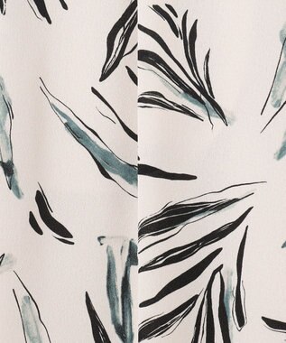 23区 【洗える】スリークボタニカルプリント ドロスト パンツ アイボリー系