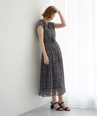 YECCA VECCA チェック柄ボウタイプリーツワンピース