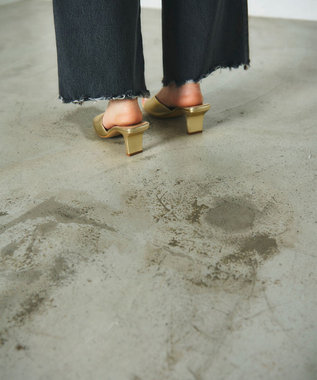 GRACE CONTINENTAL FABIO RUSCONI メタリックミュール ゴールド