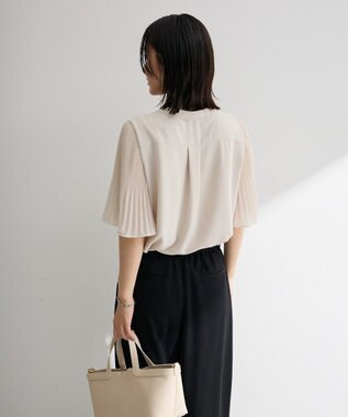 Green Parks 袖プリーツブラウス Beige