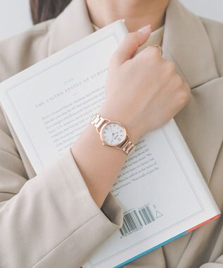 CITIZEN 【替えバンド付き】少し大きめ28ミリケースのソーラーテックウオッチ ピンクゴールド