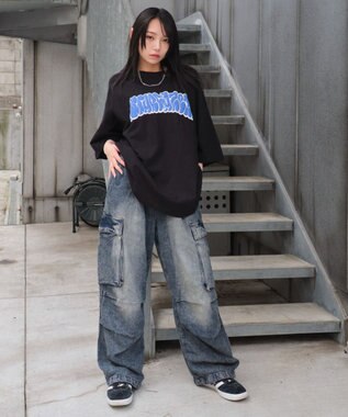 WEGO 【ユニセックス着用ITEM】アクセ付きグラフィックT（SS） ブラック