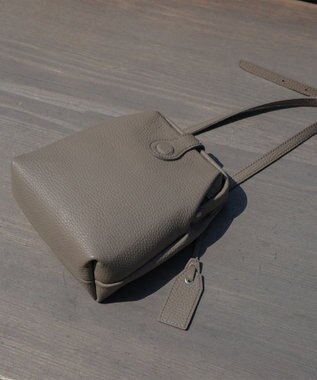 Atelier nuu 【定番シリーズ/国内生産】parcel mist ダレスポシェット グレージュ