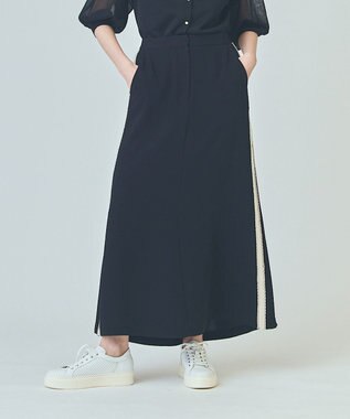 GRACE CONTINENTAL ラインビジューロングスカート ブラック