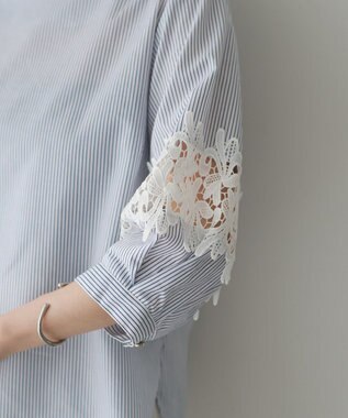 YECCA VECCA ストライプ柄レース切替ブラウス Off White